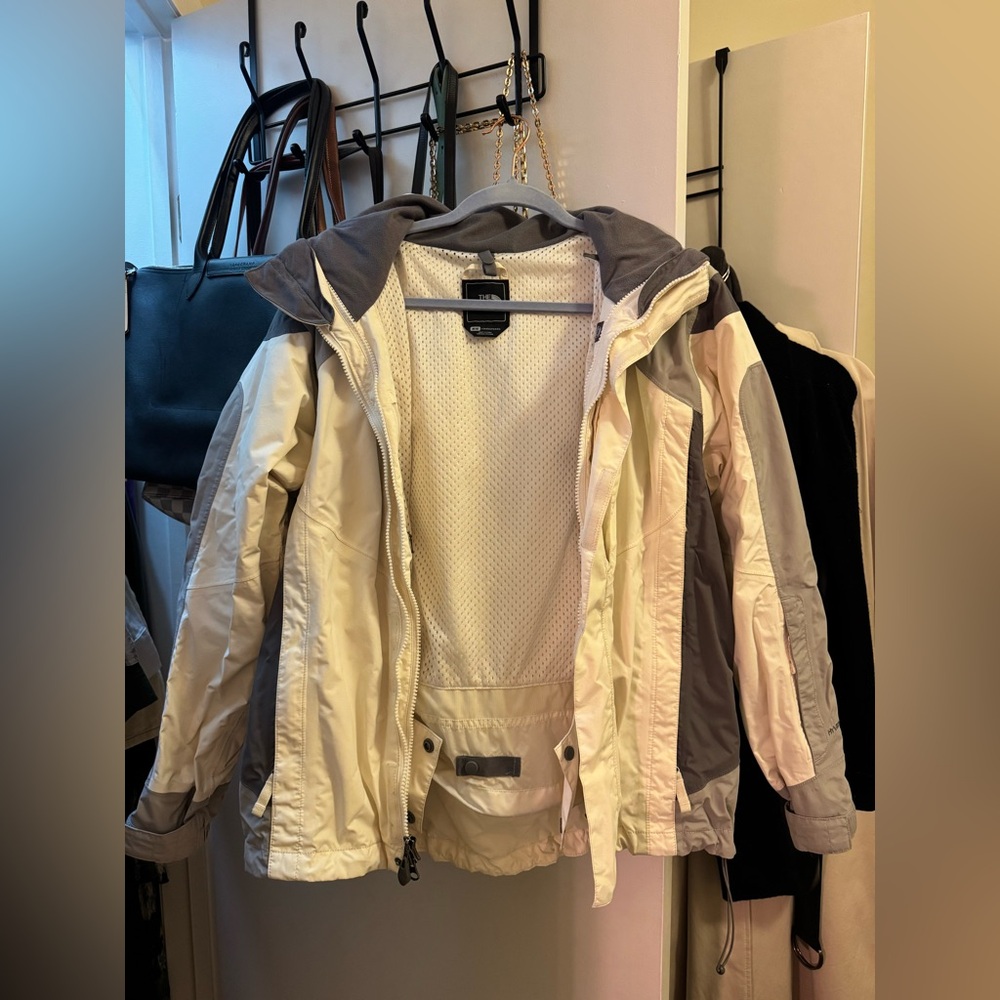 White north face ski jacket